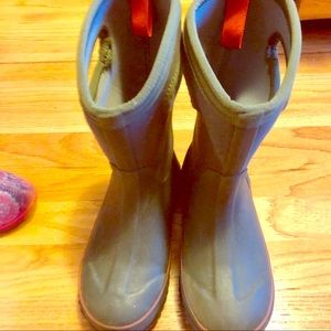 Size 1 boys BOGS waterproof/snow proof